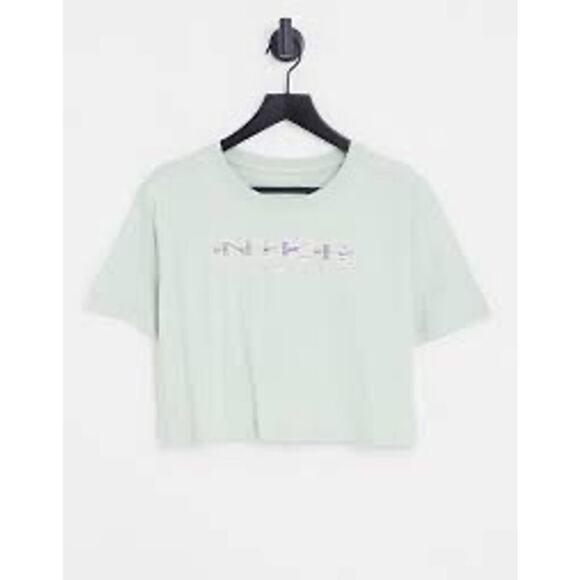 Nike Revival Pack essential logo crop t-shirt in pale green - Picture 1 of 7